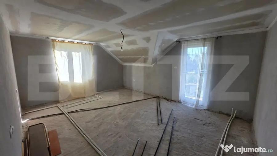 Casă cu 4 camere cu Teren 1000 Mp în Central