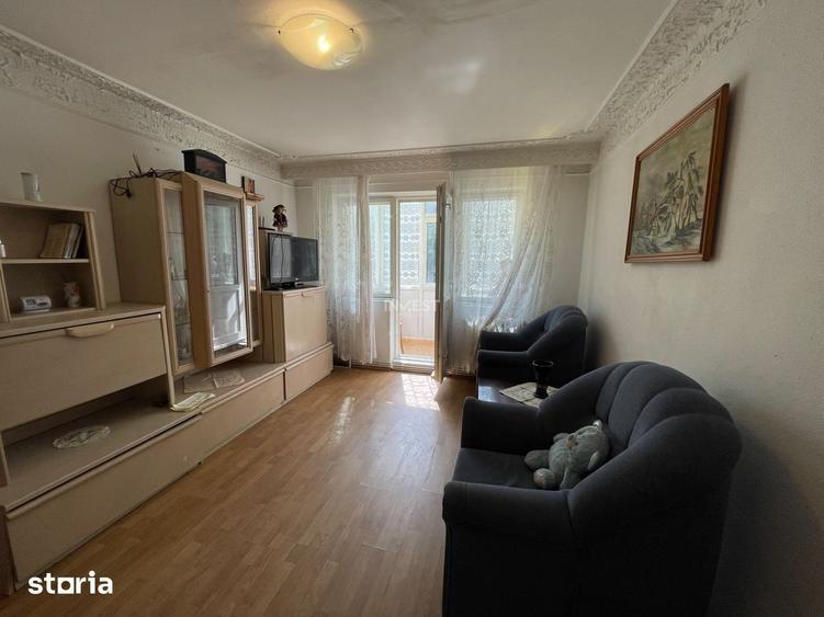 Apartament cu 3 camere în Păcurari — fotografia 1