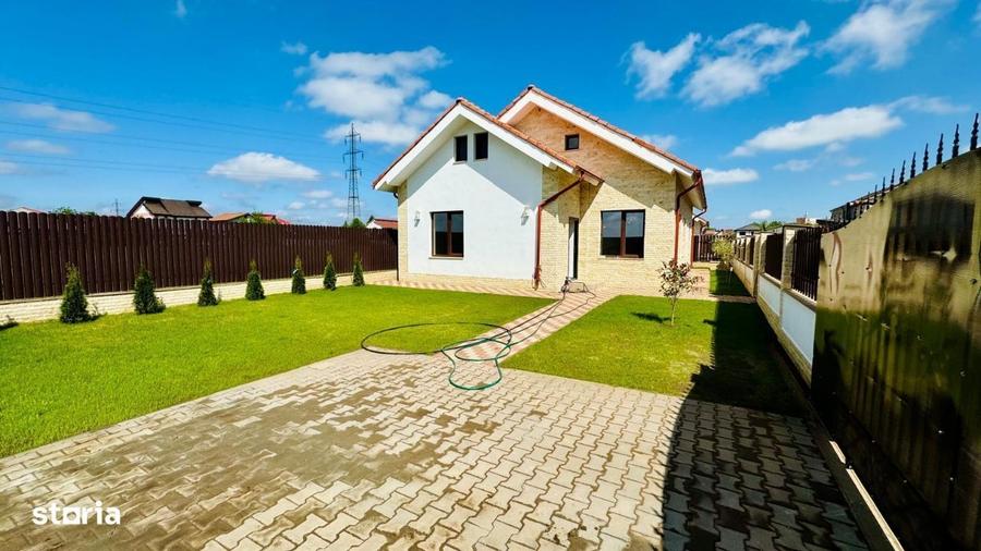 Casă cu 4 camere cu Teren 420 Mp în Costi