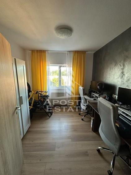 Apartament cu 3 camere semidecomandat în UMT