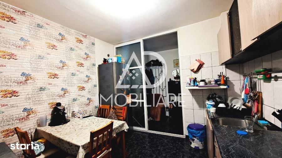 Apartament cu 3 camere semidecomandat în Central