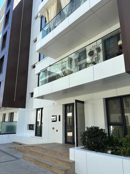 Apartament cu 2 camere semidecomandat, mobilat în Pipera