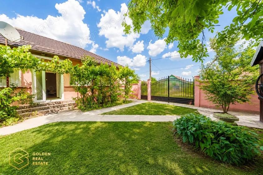 Casă cu Teren 1554 Mp în Central