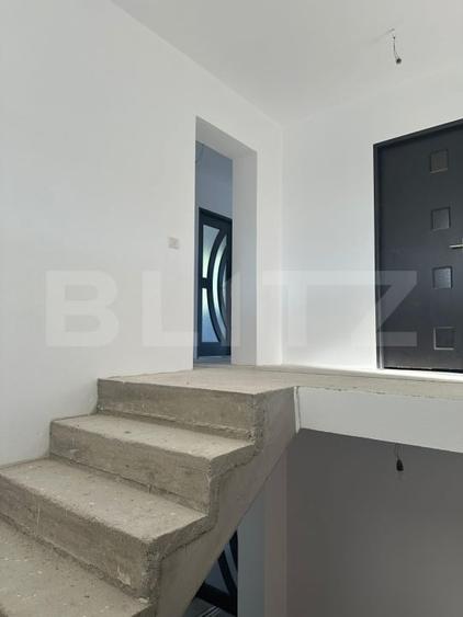 Casă individuală cu 8 camere cu Garaj în Cocu