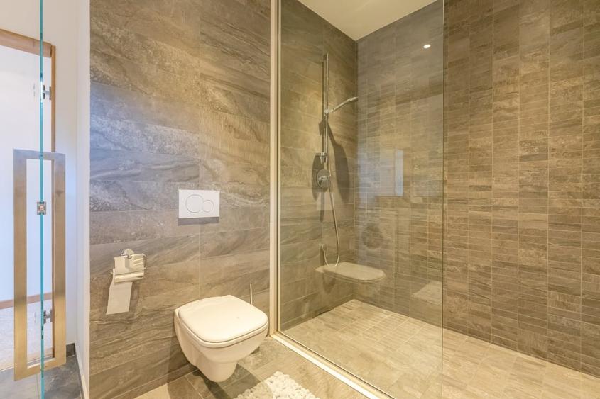 Apartament cu 3 camere decomandat, mobilat în Ultracentral
