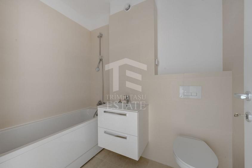 Apartament cu 3 camere semidecomandat în Colentina