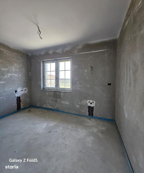 Casă cu 4 camere cu Teren 850 Mp în Nufărul