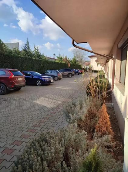 Apartament cu 4 camere decomandat, mobilat în Nord