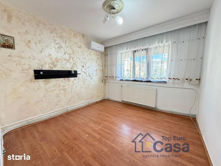 Apartament cu 2 camere decomandat în Central