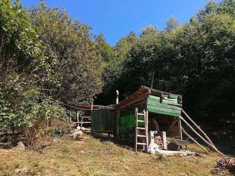 Teren de 4100 mp, în Central