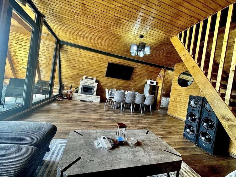 Casă cu 4 camere în Central