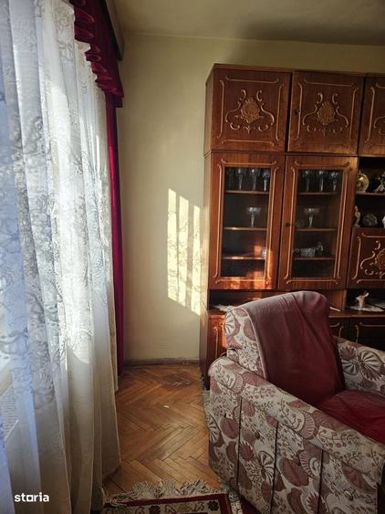 Apartament cu 3 camere decomandat în Vasile Aaron