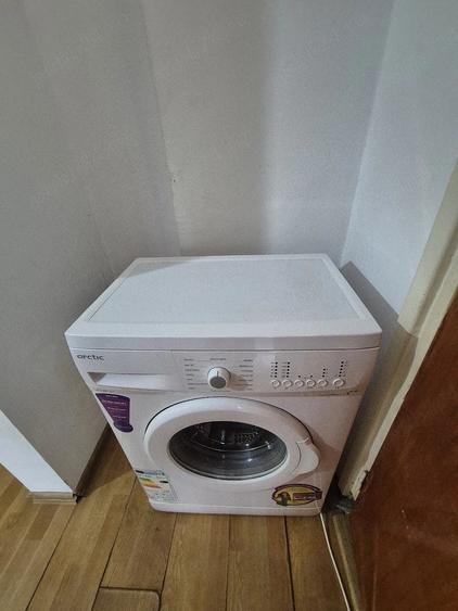 Apartament cu 3 camere decomandat în Dristor