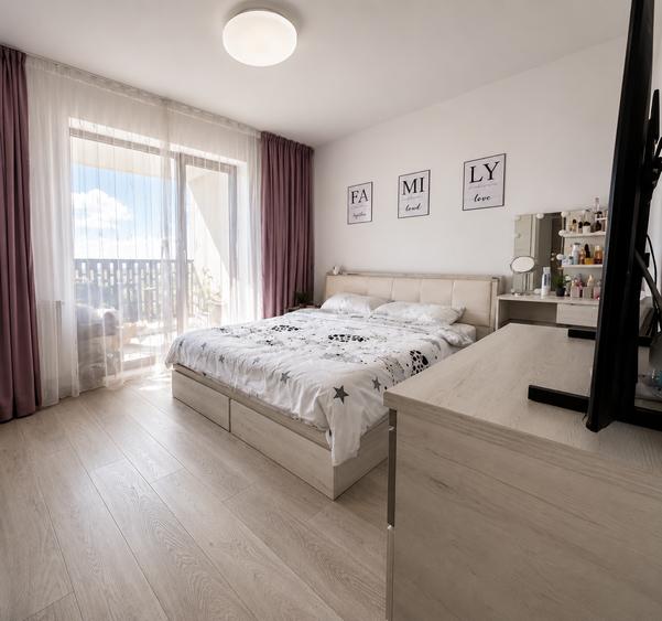 Apartament cu 3 camere semidecomandat în Central