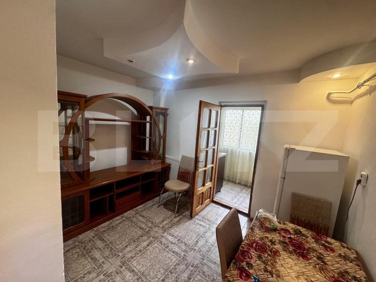 Apartament cu 3 camere decomandat în 1 Mai