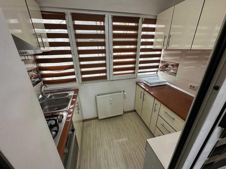 Apartament cu 4 camere decomandat în Chișinau