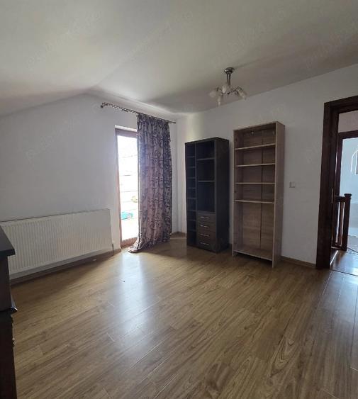 Casă cu 4 camere cu Teren 450 Mp în Săcălaz