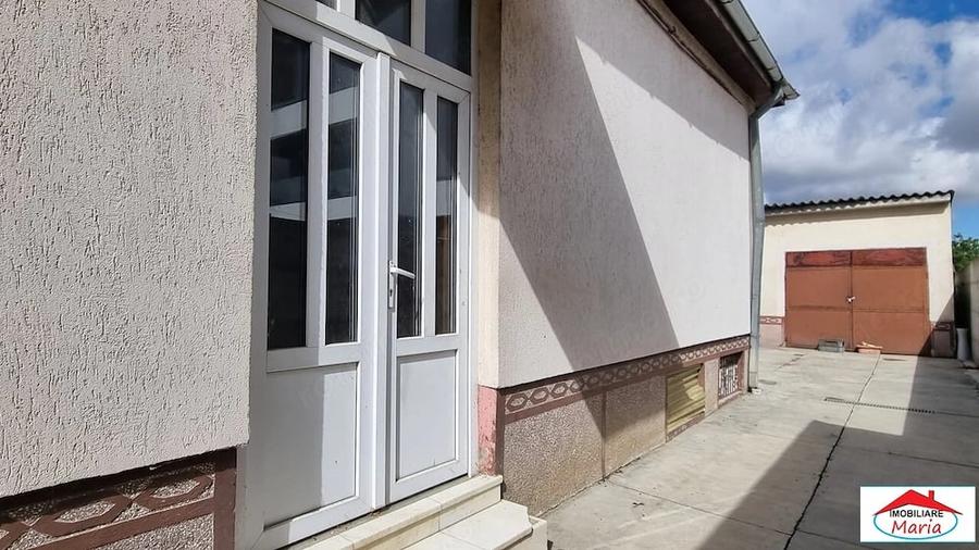 Casă cu 3 camere în Titulescu