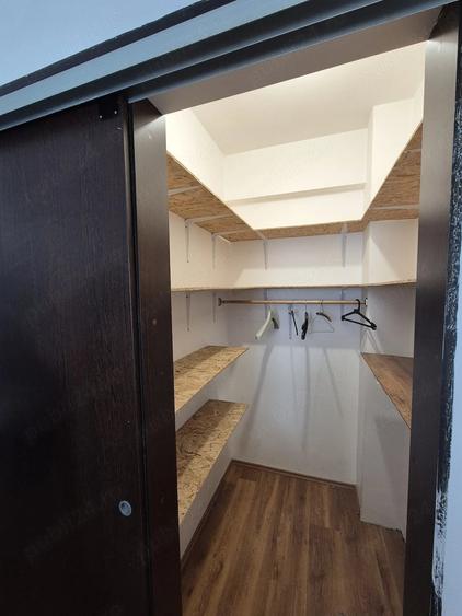 Apartament cu 3 camere semidecomandat, mobilat în Florești