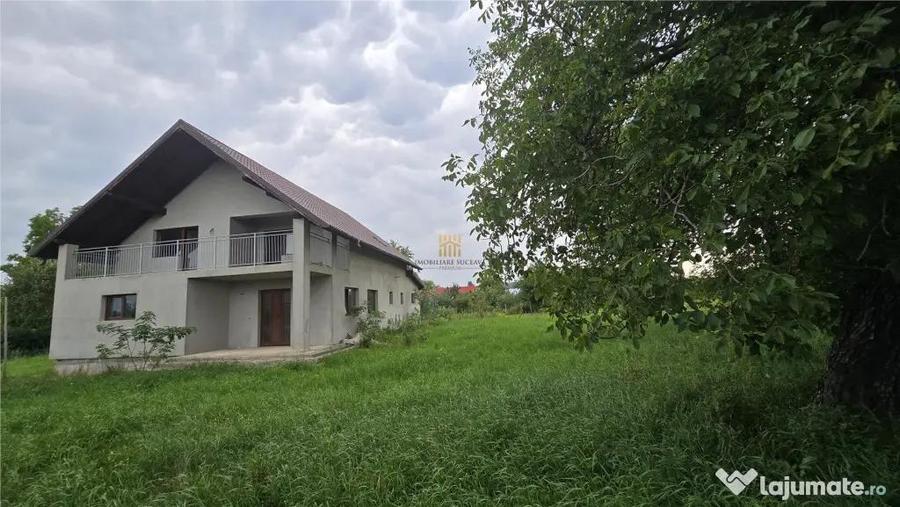Casă cu 5 camere cu Teren 1483 Mp în Mitocu Dragomirnei