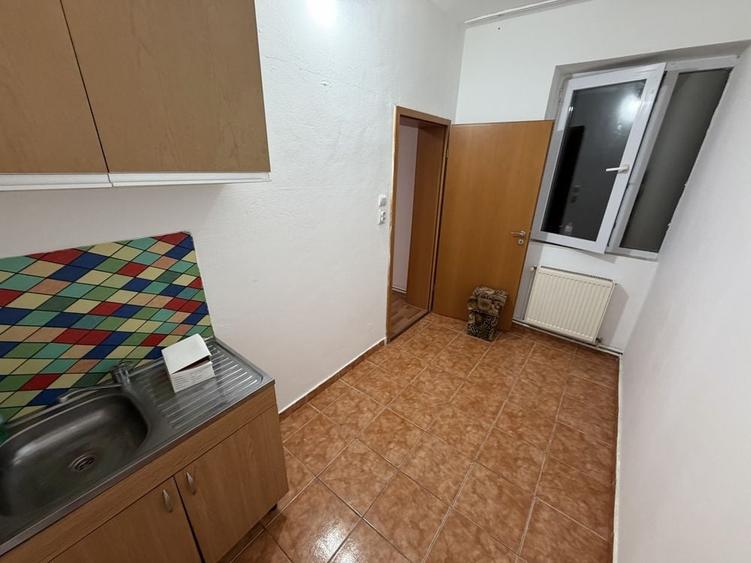 Apartament cu 2 camere decomandat în Exterior Vest