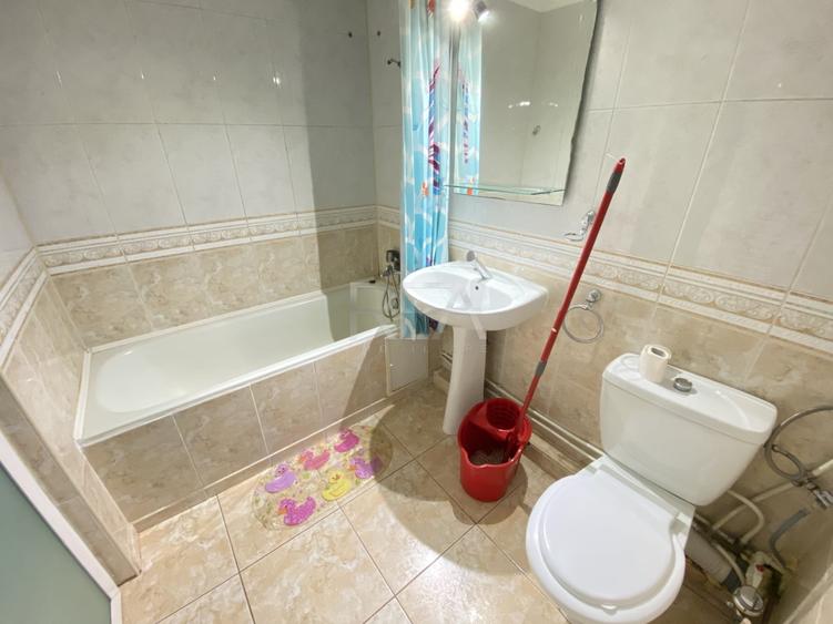 Apartament cu 2 camere semidecomandat, mobilat în Rahova