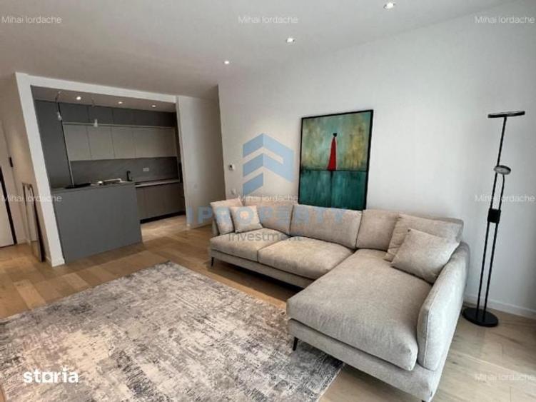 Apartament cu 2 camere semidecomandat în Tei