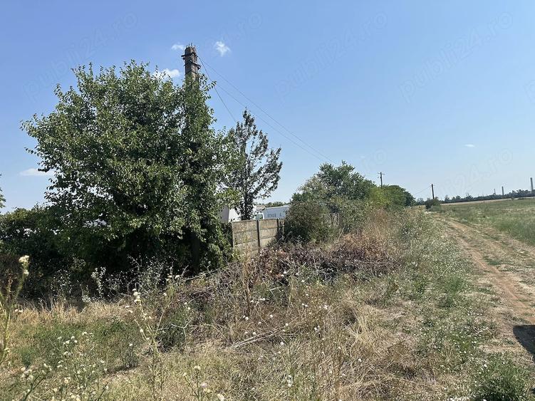 Teren de 19062 mp, în Vest