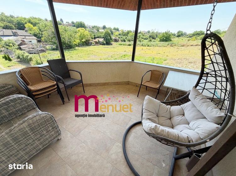 Casă cu 6 camere cu Teren 2000 Mp în Nufăru