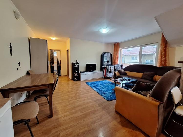 Apartament cu 2 camere semidecomandat, mobilat în Florești — fotografia 1