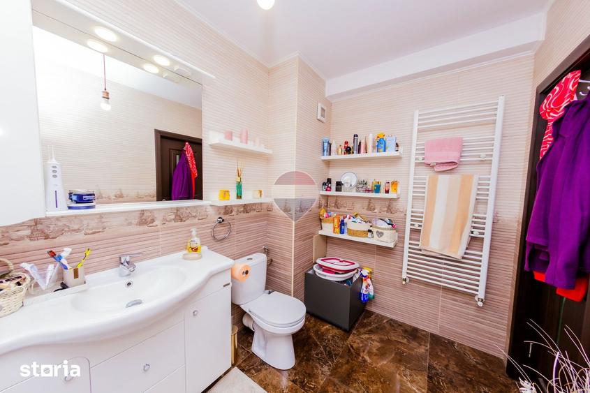 Apartament cu 3 camere în Valea Borcutului