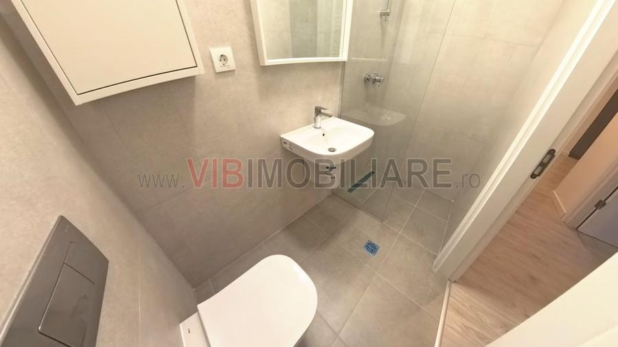 Apartament cu 3 camere semidecomandat în Străulești