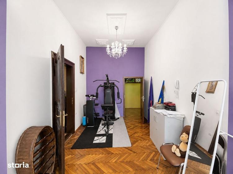 Apartament cu 4 camere decomandat în Elisabetin