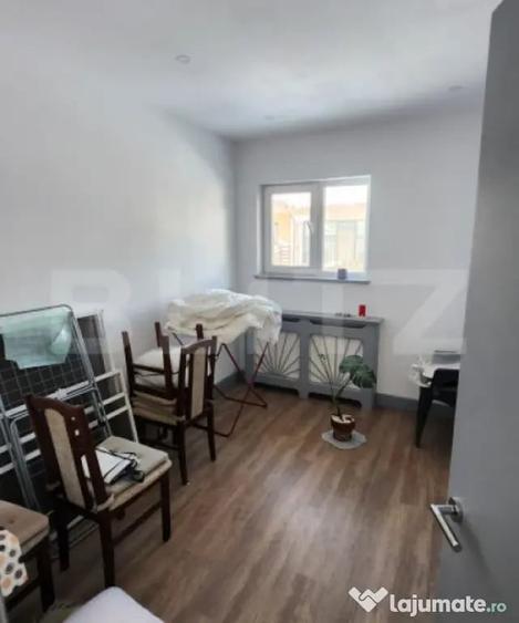 Casă cu 4 camere cu Teren 1800 Mp în Central
