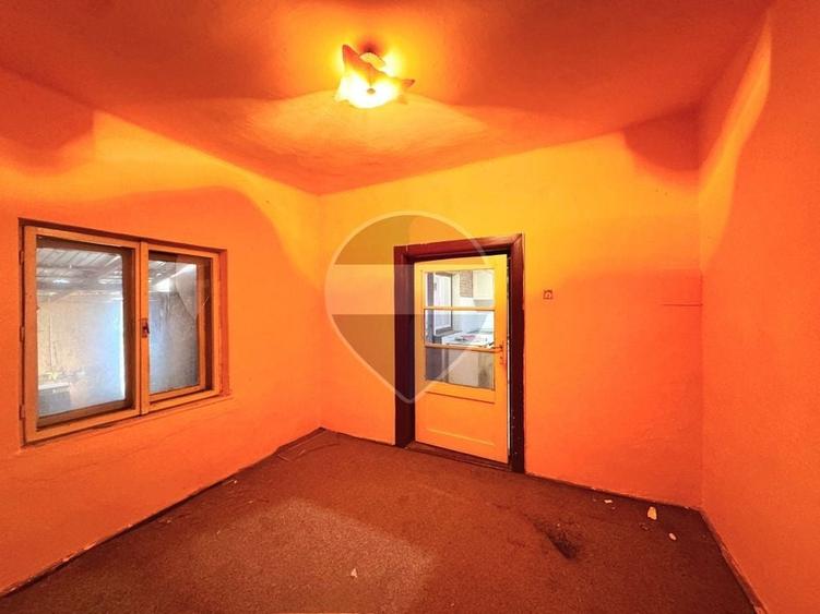 Casă cu 3 camere cu Teren 750 Mp în Central