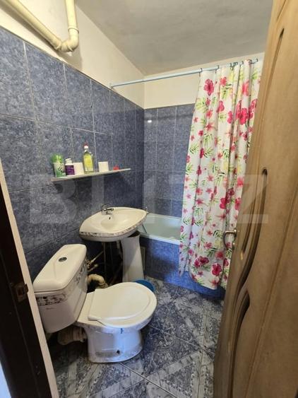 Apartament cu 3 camere decomandat, mobilat în Micro 9