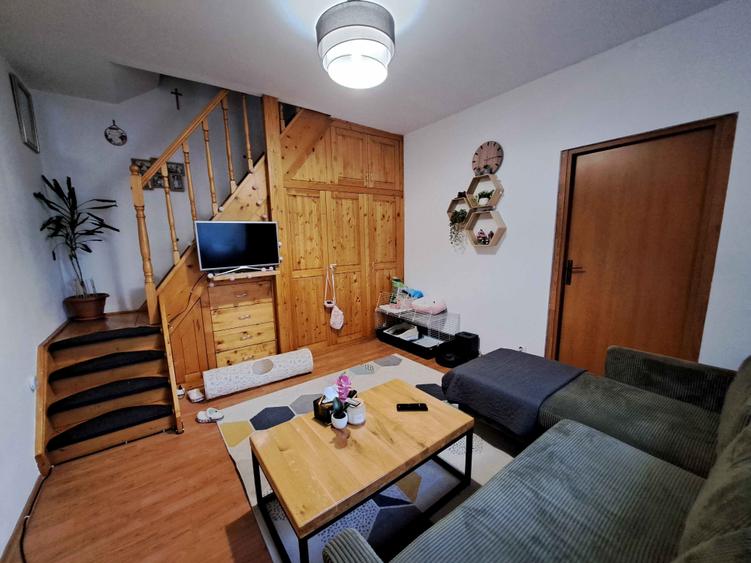 Casă individuală cu 4 camere cu Teren 126 Mp în Central