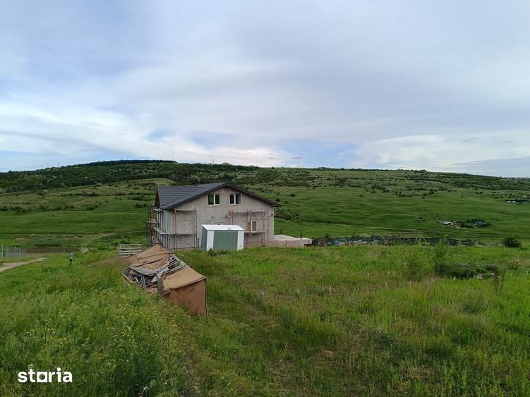 Teren de 1212 mp, în Aroneanu