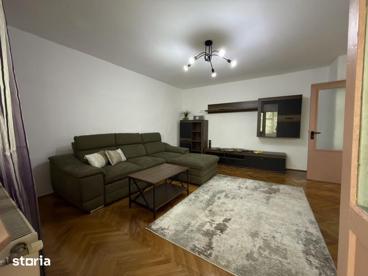 Apartament cu 2 camere decomandat în Bucovina
