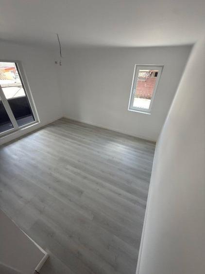 Apartament cu 2 camere decomandat în Chiajna
