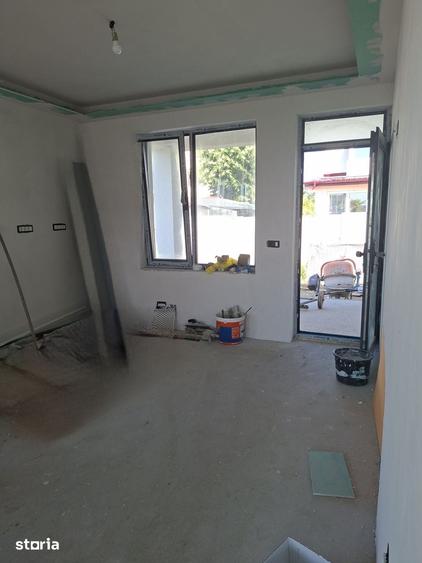 Casă cu 3 camere cu Teren 447 Mp în Central