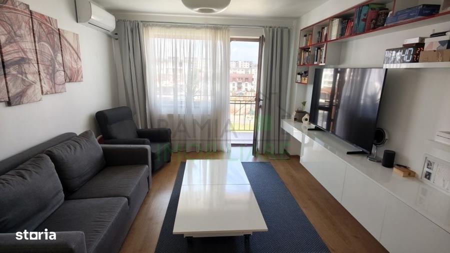 Apartament cu 2 camere decomandat în Tractorul