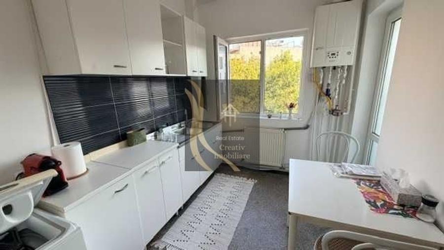 Apartament cu 2 camere semidecomandat în Cișmigiu