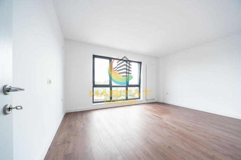 Apartament cu 3 camere semidecomandat în Berceni