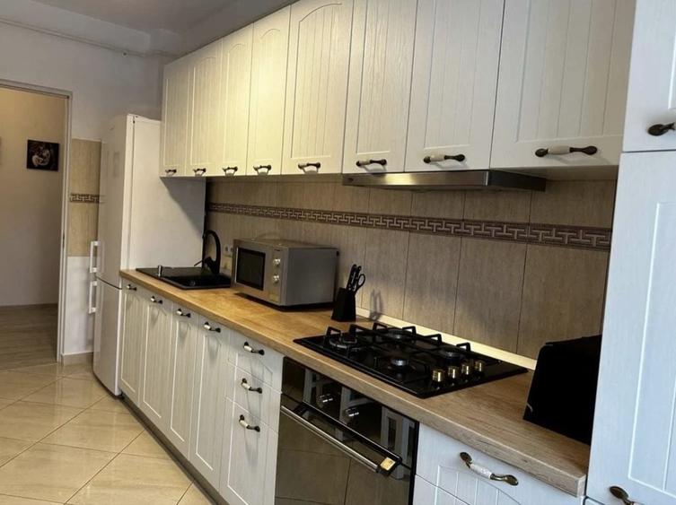 Apartament cu 2 camere decomandat în Năvodari Tabără