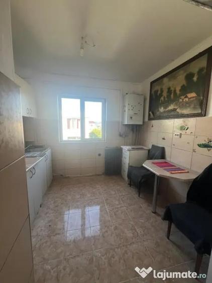 Apartament cu 2 camere semidecomandat în Decebal