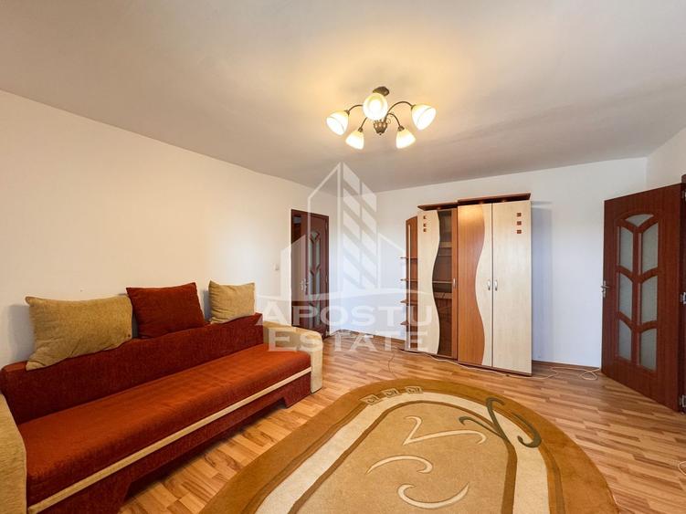 Apartament cu 2 camere semidecomandat în Girocului