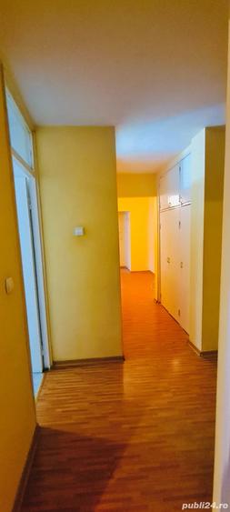 Apartament cu 3 camere decomandat în Tecuci