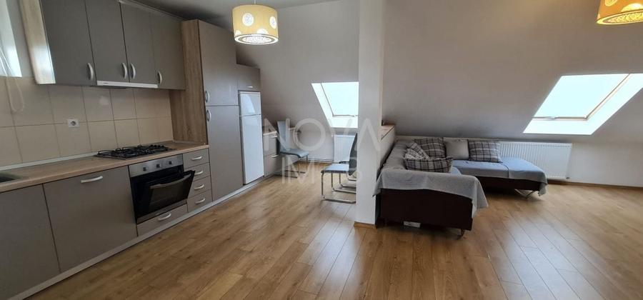 Apartament cu 3 camere decomandat, mobilat în Turnișor
