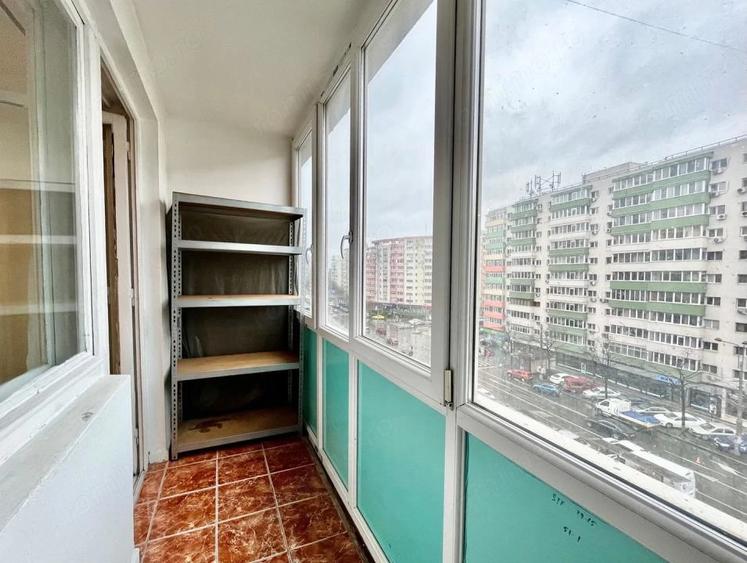 Apartament cu 3 camere semidecomandat, mobilat în Ștefan cel Mare